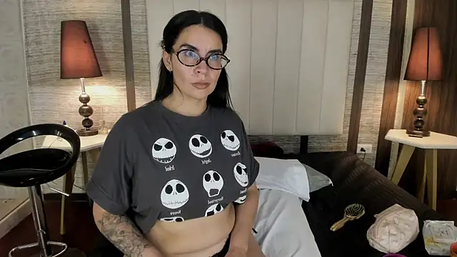 Hannah_Cross webcam