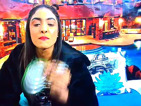 IndianPretty14u2Luv webcam