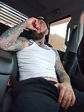 Beardedtattood webcam