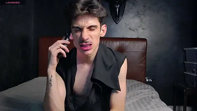 DanielCrush1 live cam on StripChat
