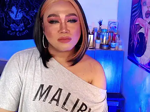 MelindaOnDuty_ webcam