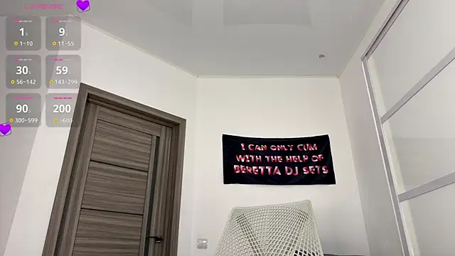 MonaBurn live cam on StripChat
