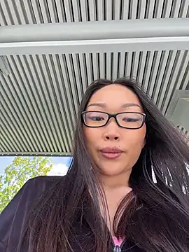 trytomakememoam webcam