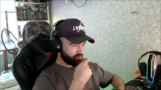 _Serious_Man webcam
