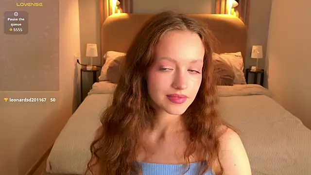 SallyPinkman webcam