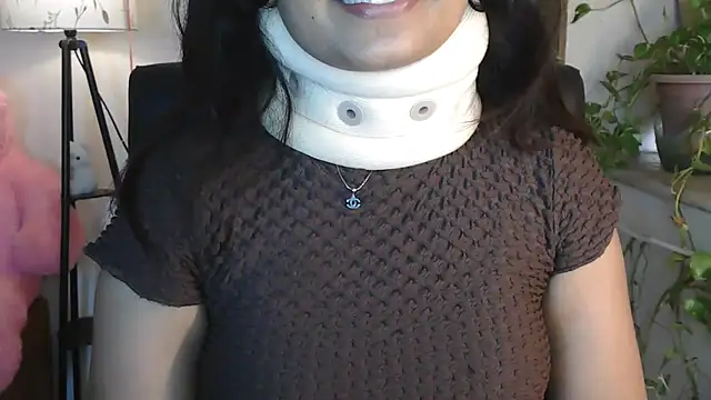 Black_cat_cutie webcam