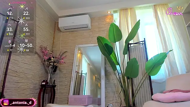 Bella_Posh webcam