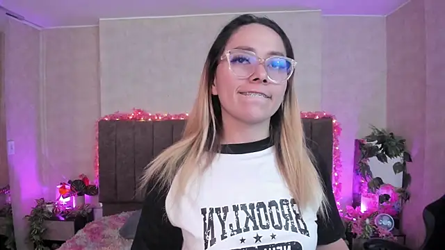 LanaMills_ webcam