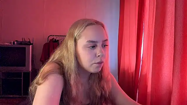 ZoraDearmon webcam