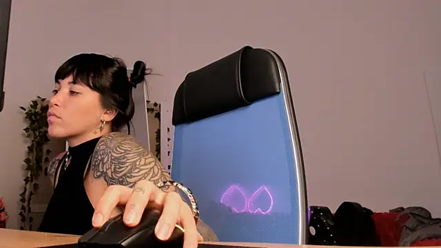 NeoGeisha webcam