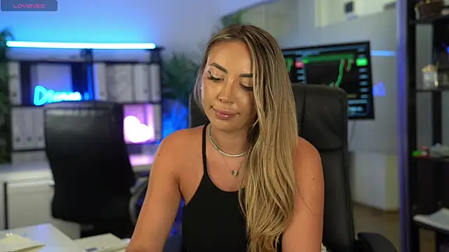 BabesGoWild webcam
