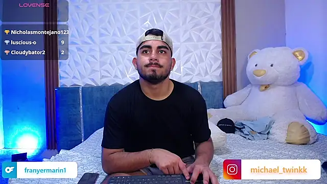 Michael_and_twinkk webcam