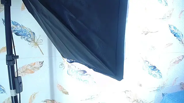 mia_monroepri webcam