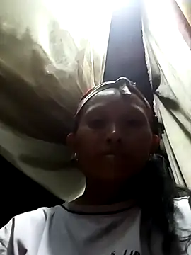 Nguyen_Emaa webcam