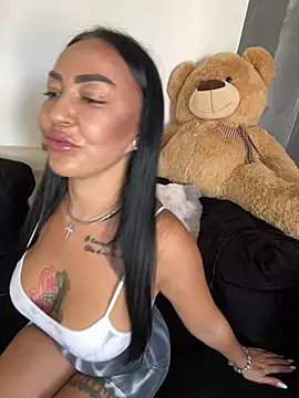 MaiaGold69 webcam