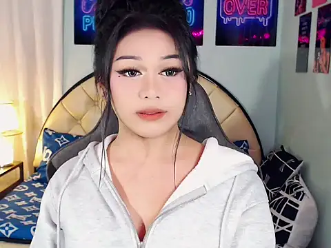 SexxyTsLoverr webcam