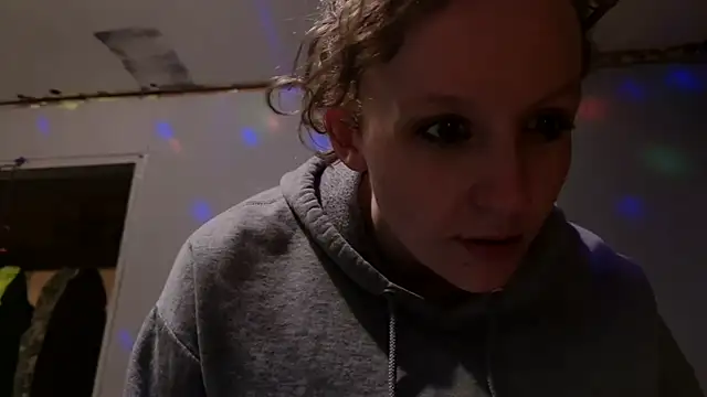 meateater74553 live cam on StripChat