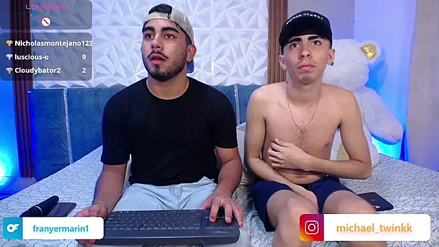 Michael_and_twinkk webcam
