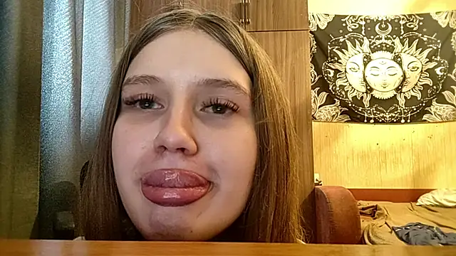 DanicaMazon live cam on StripChat