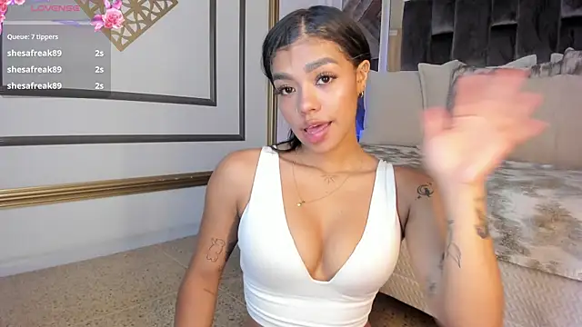 NaylaGrey webcam
