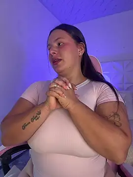 Ivonny_Goldie webcam