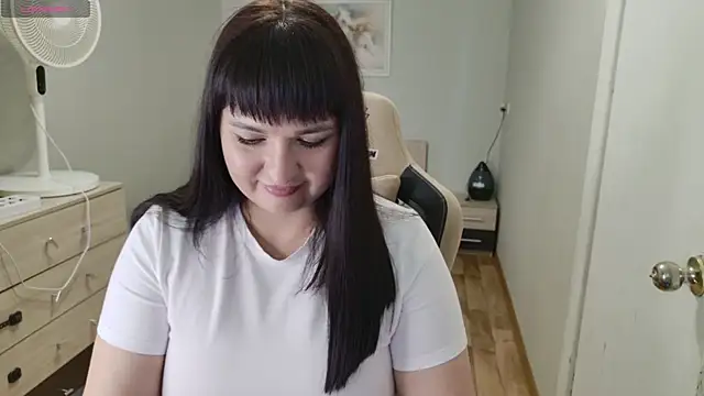 Alina-Milf webcam