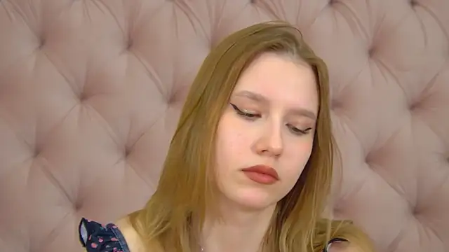 LiliLinn webcam