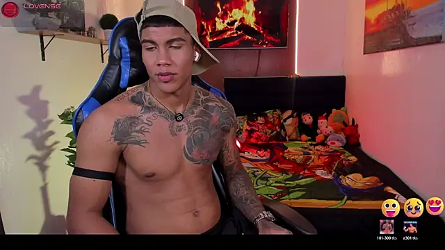 damian_latinxxx (M young) - 🎈I want to see your cock +spanking