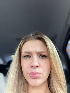 Love_Bri webcam