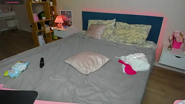 BritneyLix webcam