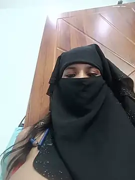 aafreen_36 (F young) - Nipples pinch