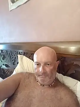alexis_bull - Alexis_Bull's free webcam - UK Sex Cams