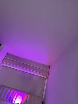 ArianaReynoldss webcam