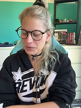 jessyley (Ask my age) - Free Video lt