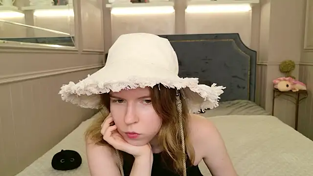 Alida_Brice webcam