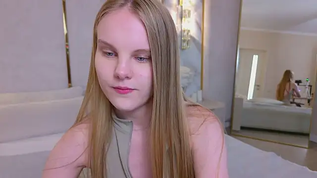 Lili_Lohan webcam
