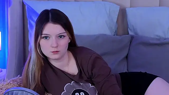 AlyssFrost webcam