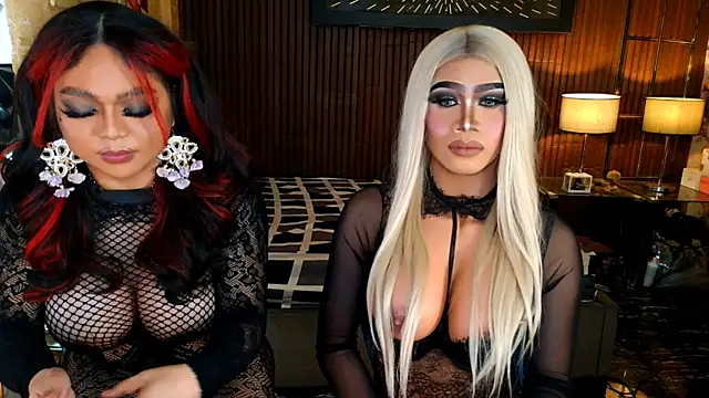 seductive_yhure webcam