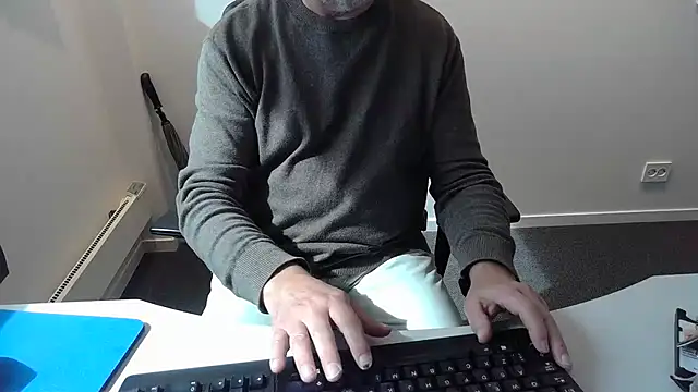 buggemann (M grandpa) - #balds #bisexuals #cam2cam #cheapest-privates #cumshot #ejaculation #european #finnish #grandpas #hd #masturbation #medium #nipple-toys #nordic #norwegian #office #scandinavian #small-audience #striptease #white