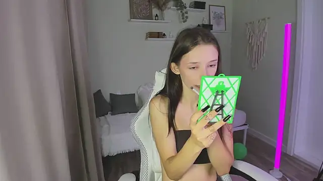 AnnaOddy webcam