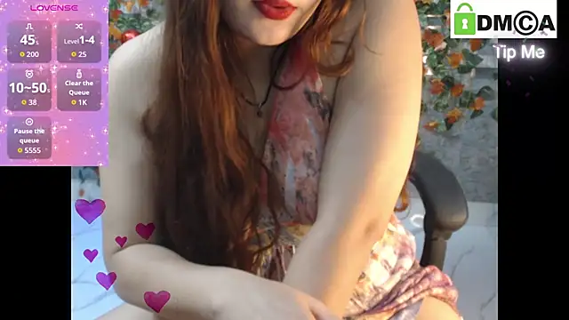 The_Queen_Arinaah webcam