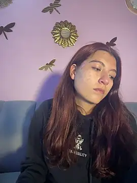 EveGreyson_Pink webcam