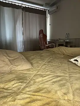 emilurrre webcam