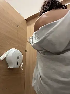rosiedesire (F young) - Spanks my lil ass in doggy w NO SKIRT🥰