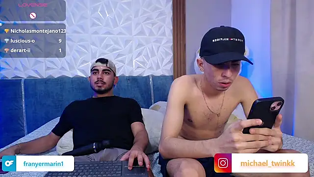 Michael_and_twinkk webcam