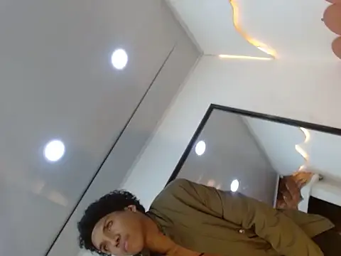 AlessandroBlack_ webcam