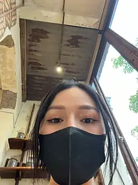 Linh_2004