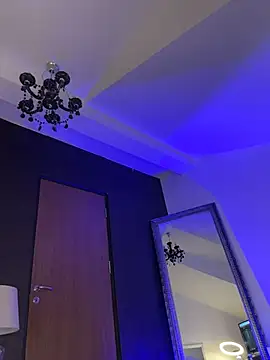 BellaKarma webcam