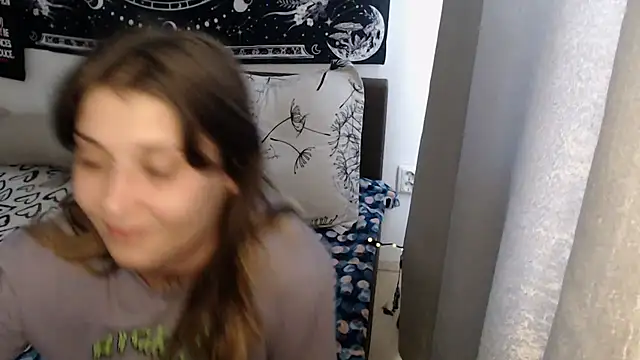 AlienforTwenty webcam