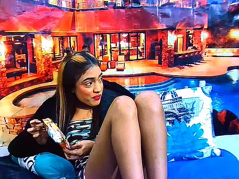 IndianPretty14u2Luv webcam